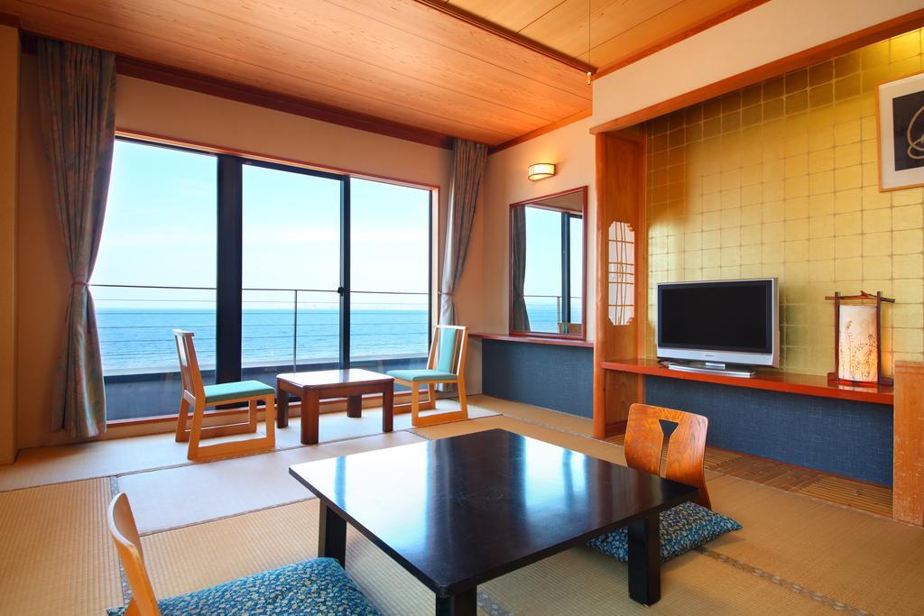 Seaside Hotel Mimatsu Ooetei Beppu Szoba fotó